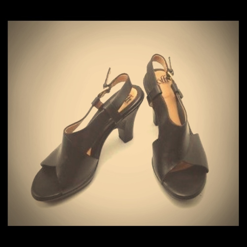 Sofft Black Cross Cross sling back 7 1/2